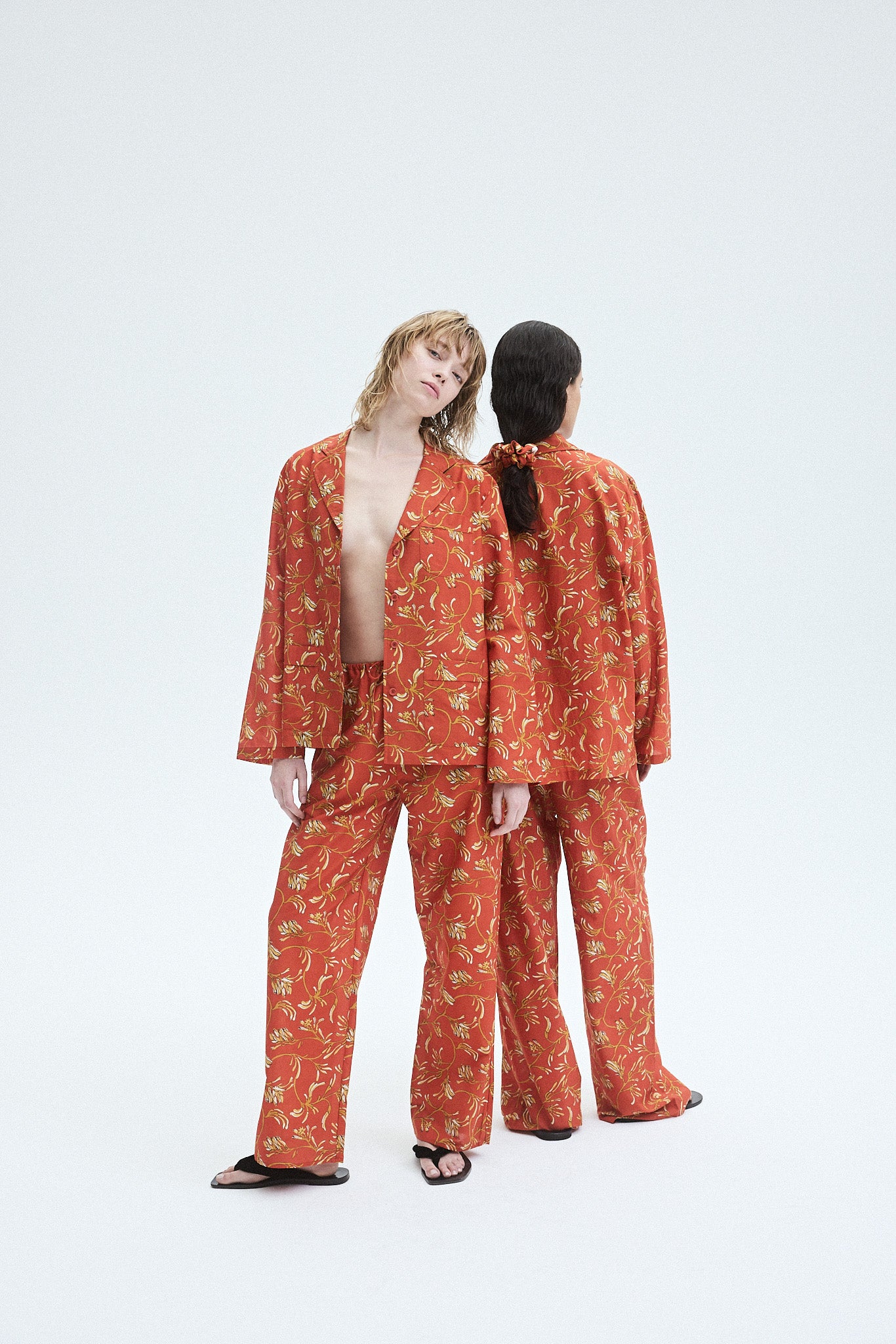 Kangaroo Paw Drawstring Pant